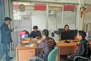 แมสเซนเจอร์ 12